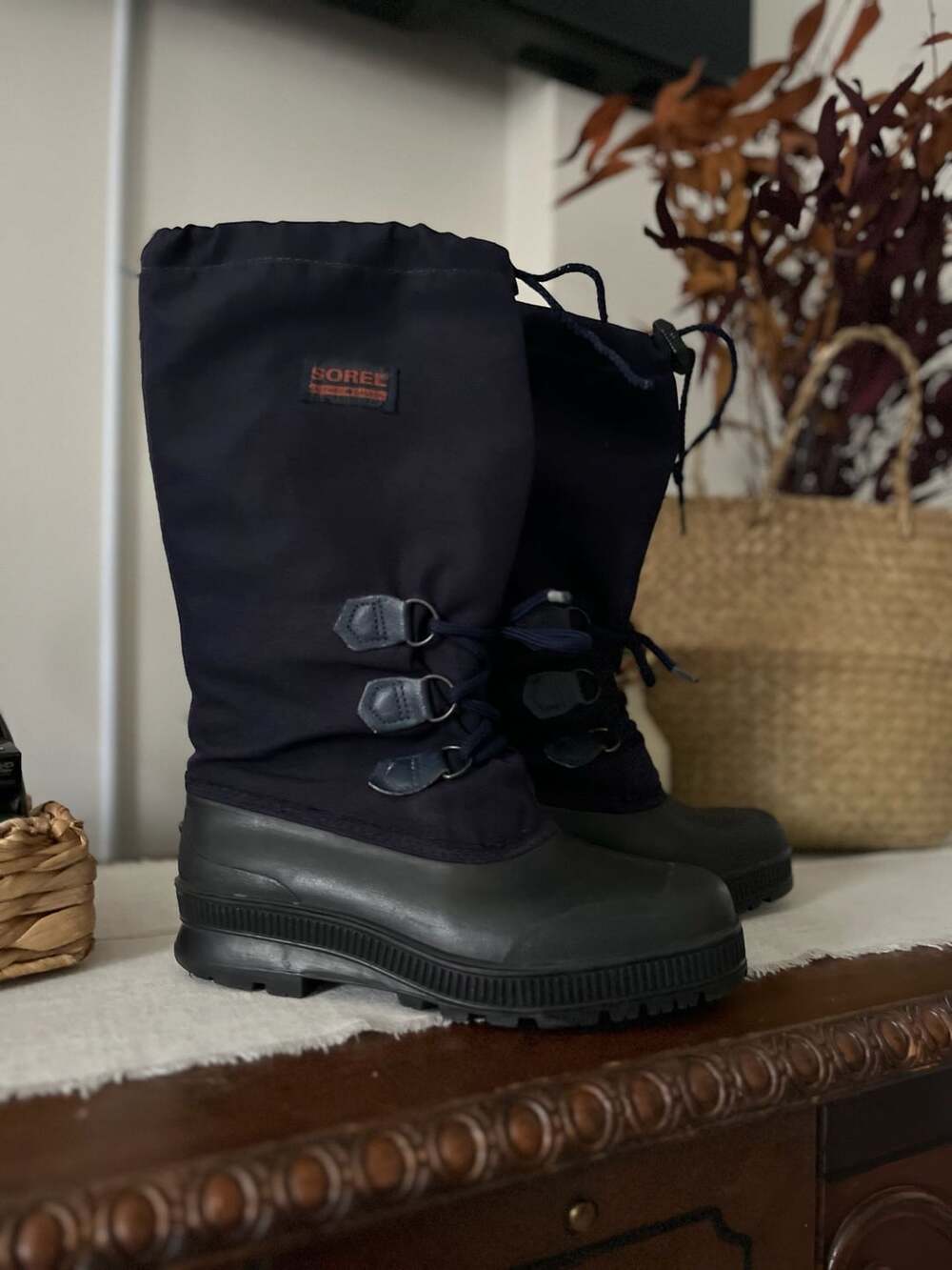 Sorel Snowlion Tall Winter Boots Size 8 Black Navy